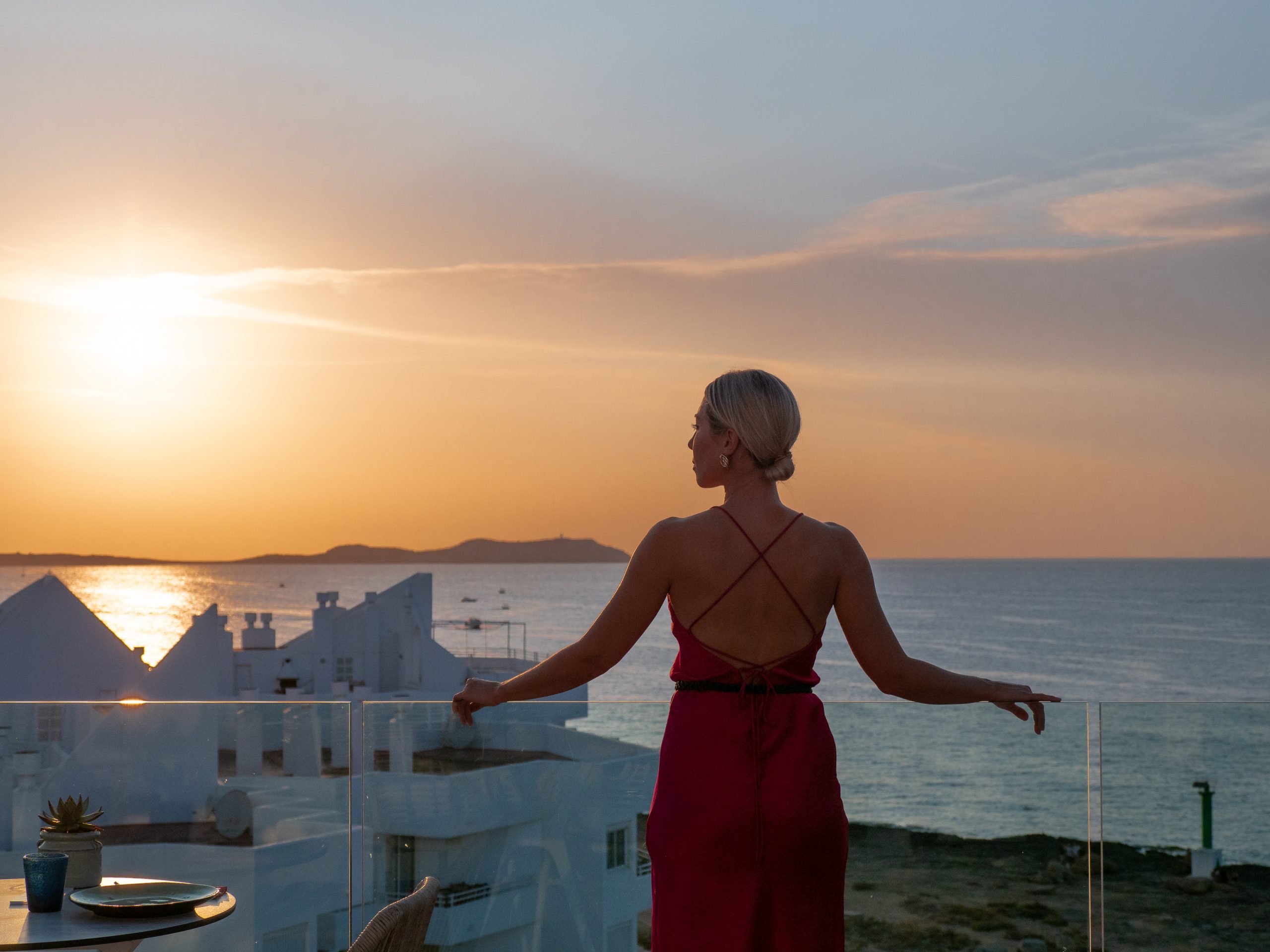Read more about the article Wakacje na Ibizie – hotel tylko dla dorosłych Amàre Beach Hotel Ibiza